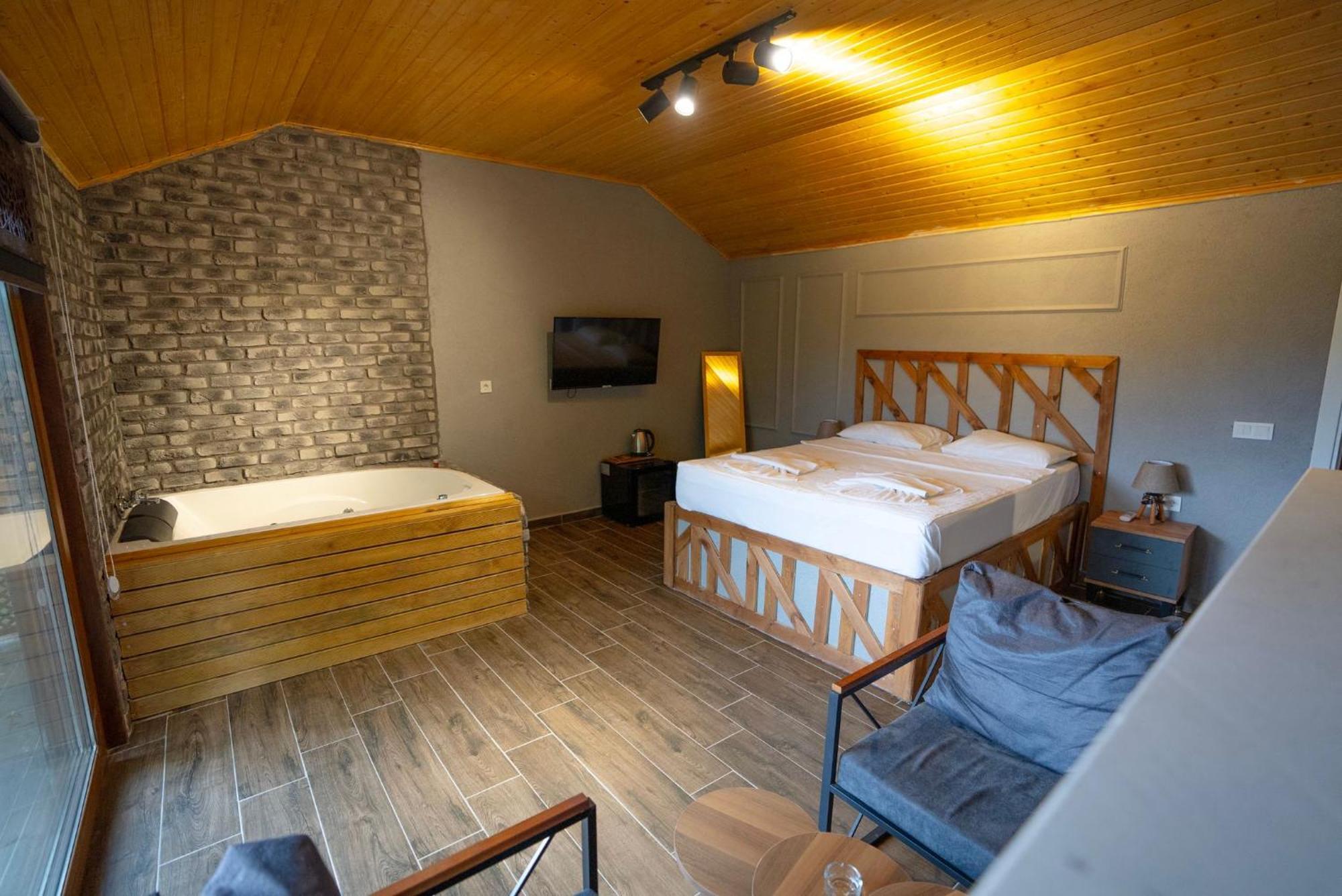 Tas Mahall Luxury Hotel 아그바 외부 사진