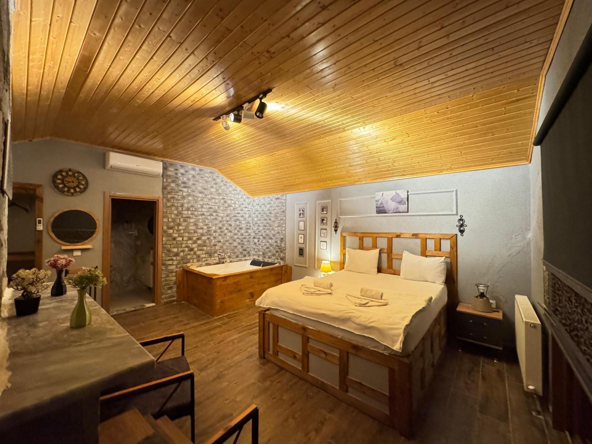 Tas Mahall Luxury Hotel 아그바 외부 사진