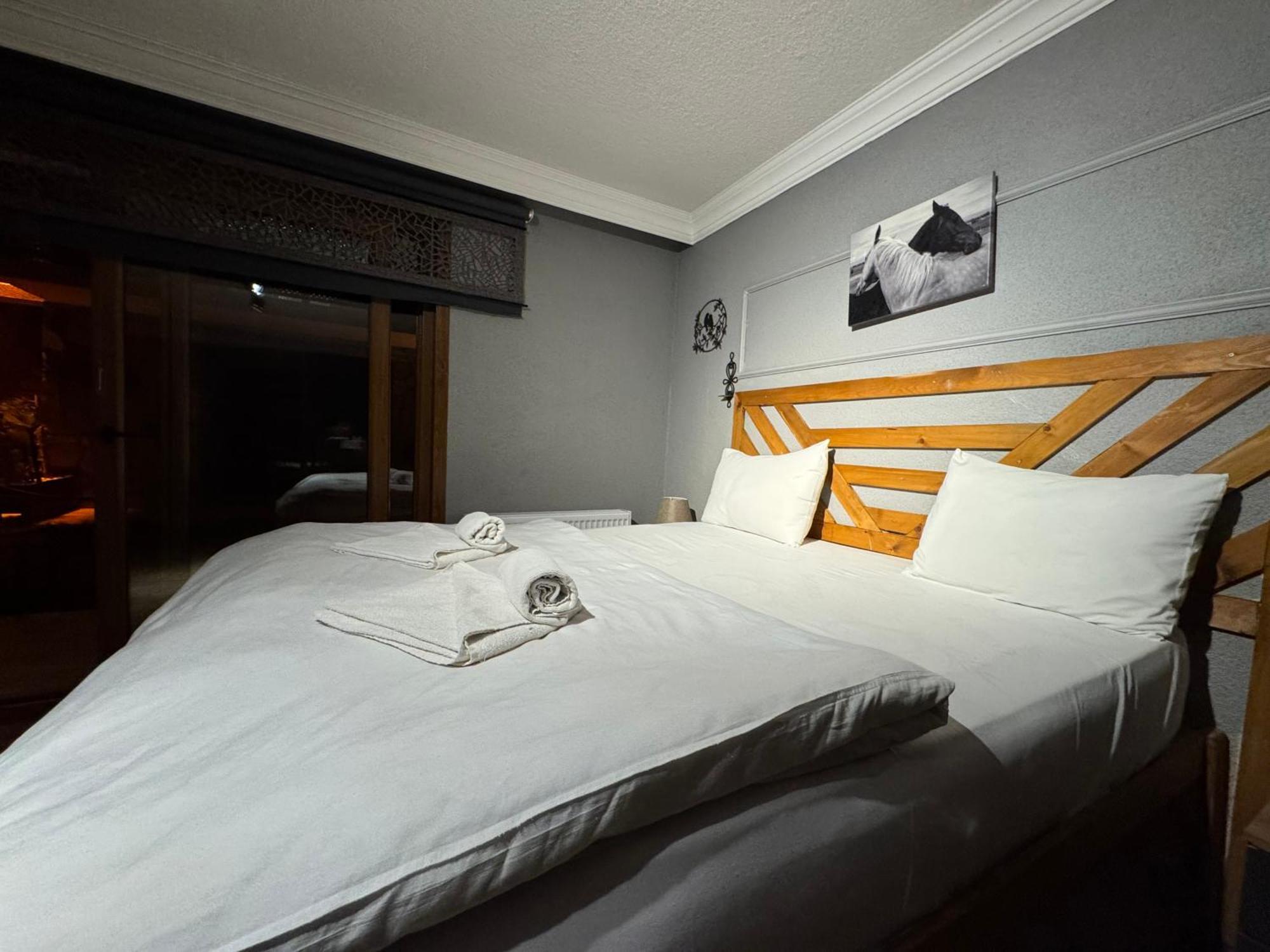 Tas Mahall Luxury Hotel 아그바 외부 사진