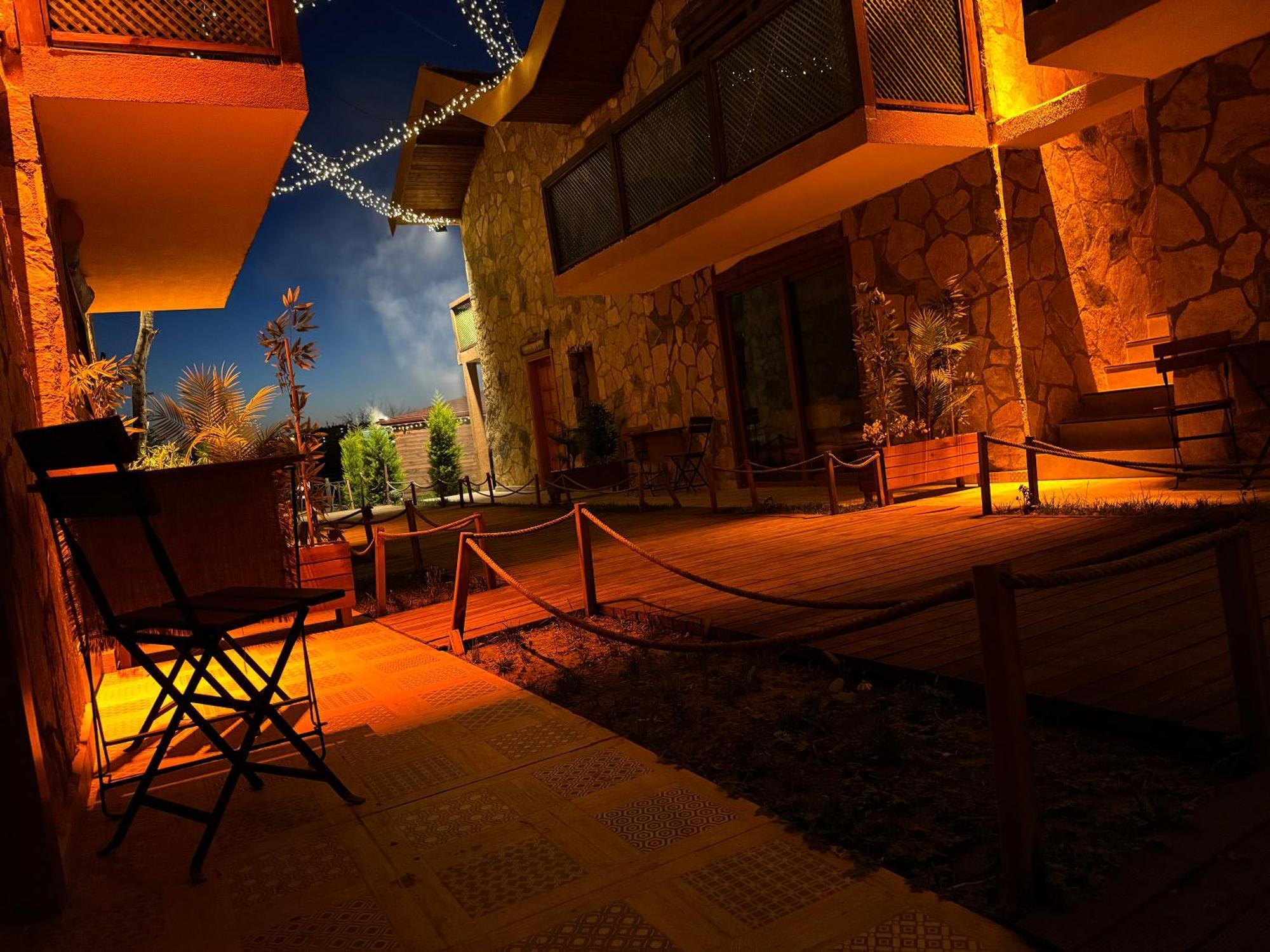 Tas Mahall Luxury Hotel 아그바 외부 사진