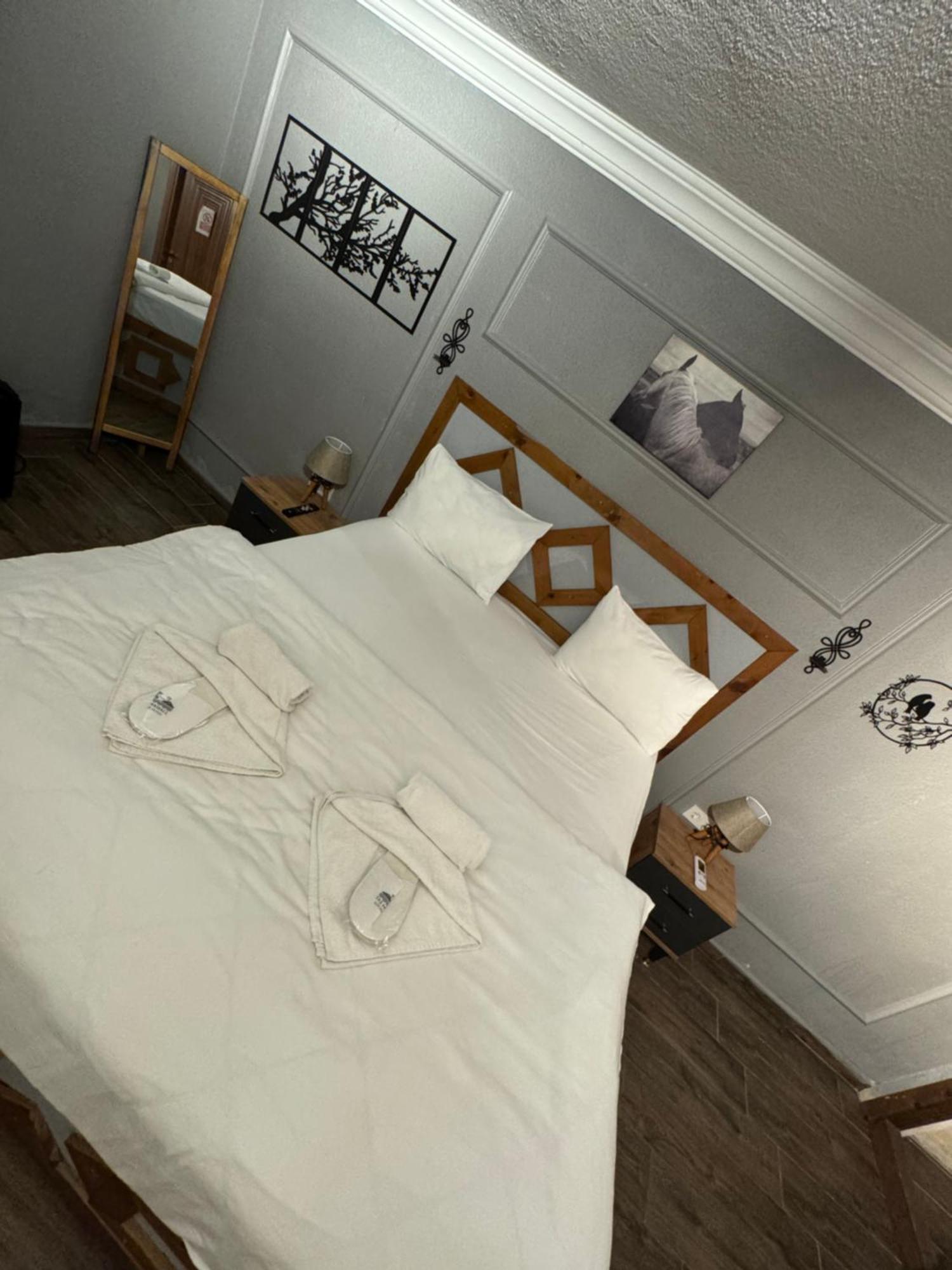Tas Mahall Luxury Hotel 아그바 외부 사진